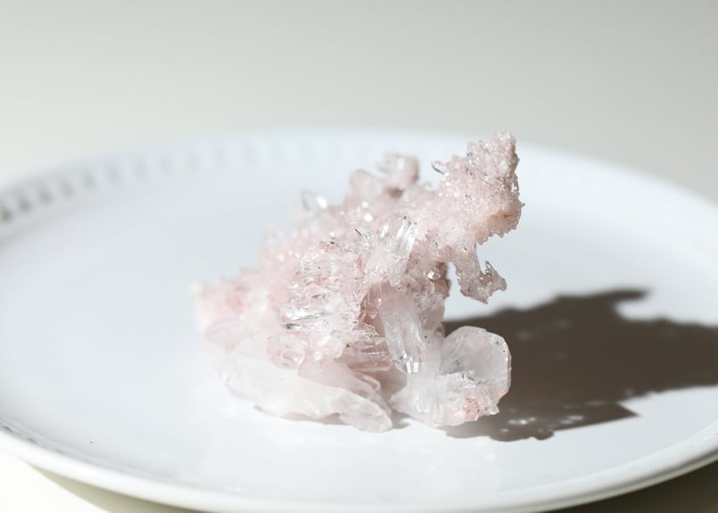 エレメンタルと遊ぶ】ピンクリチウムクォーツ クラスター | Y.S.Y24
