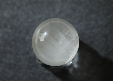 【天使の羽衣】グリーンファントムクォーツ スフィア