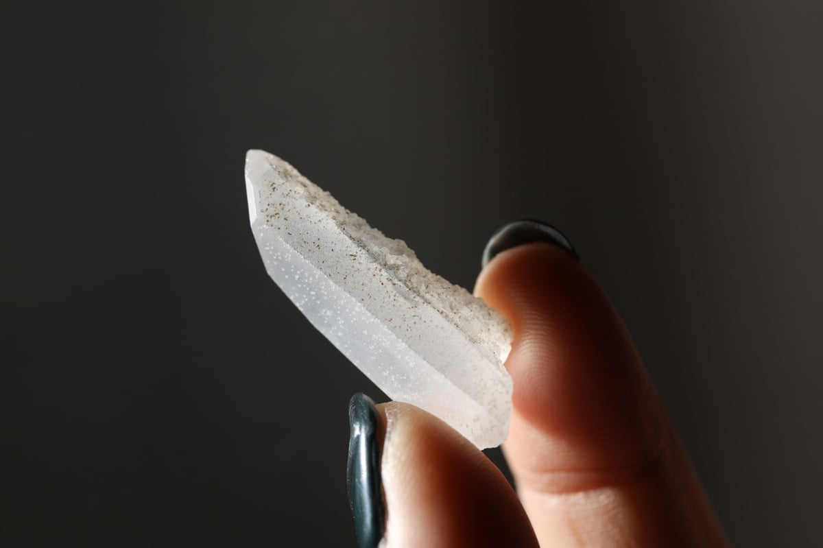 圧巻❗❗八百万神満願成就【高千穂天岩戸水晶】神域強エネルギー⭕高波動原石
お守り 高千穂天岩戸水晶（宮崎） | 榎本通商