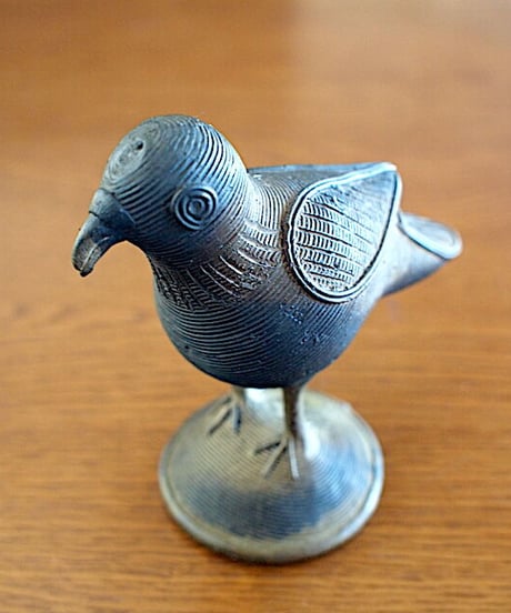 鳩のオブジェ