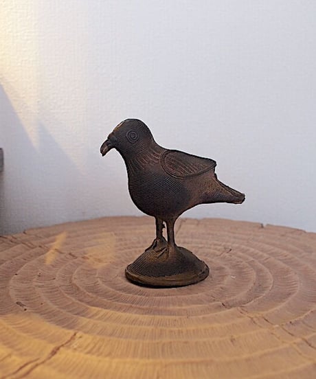 鳩のオブジェ