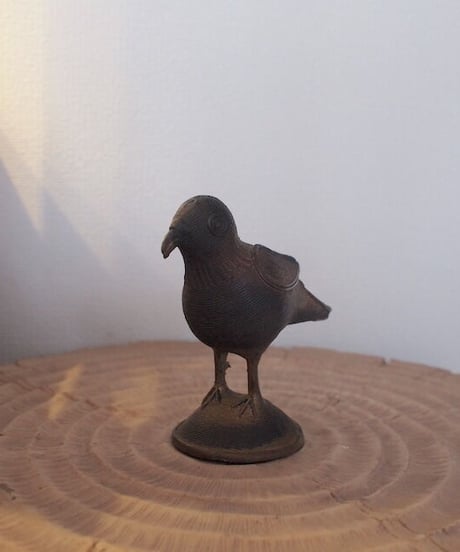 鳩のオブジェ