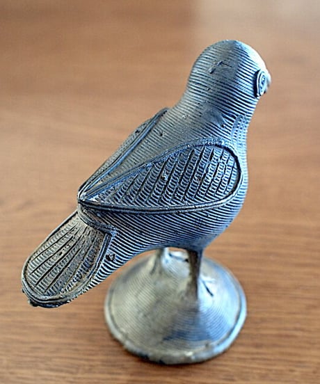 鳩のオブジェ