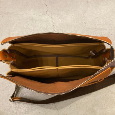 BAGGY PORT/バギーポート　YNM200 グローブレザーショルダーバッグ　#AC