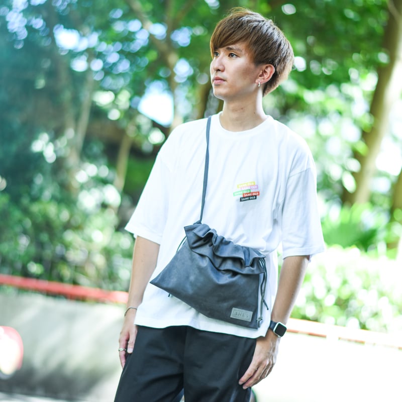 巾着型ショルダーバッグ(チャコール) | SHE'S ONLINE SHOP 巾着型ショルダーバッグ(チャコール) | SHE'S ONLINE SHOP