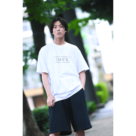 ロゴ Tシャツ（フラワー×ホワイト）