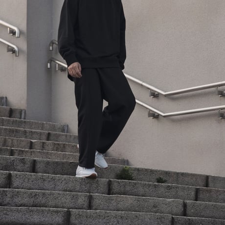 SWEAT PANTS