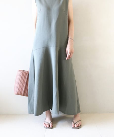 IENAローフレアカットワンピース