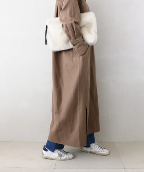 ノーカラー冬ワンピース（SACRA）
