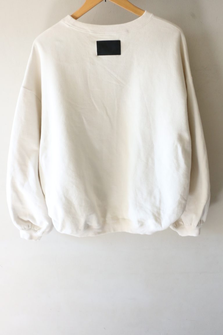 COGTHEBIGSMOKE パフスリーブスウェットコーデ（COGTHEBIGSMOKE・UN