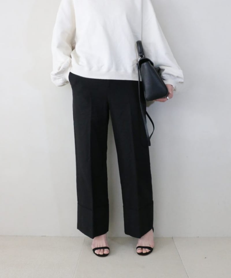 COGTHEBIGSMOKE パフスリーブスウェットコーデ（COGTHEBIGSMOKE・UN