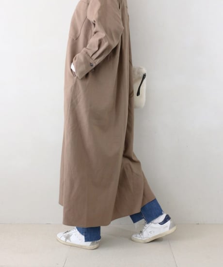 ノーカラー冬ワンピース（SACRA）
