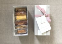 GIFT BOX -un-