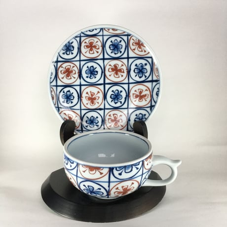 アウトレット　丸型コーヒー碗皿　　紺朱古代丸紋