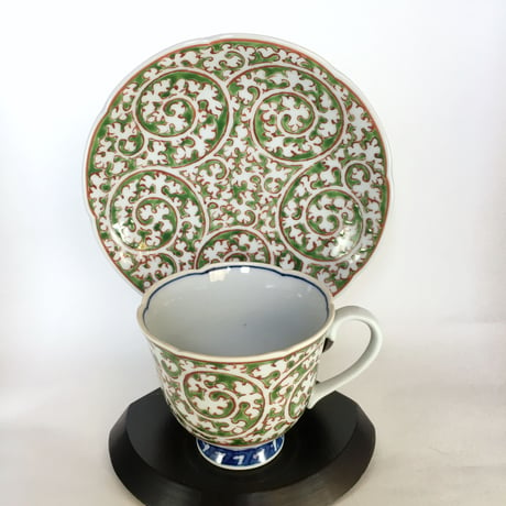 アウトレット　花型コーヒー碗　緑濃唐草
