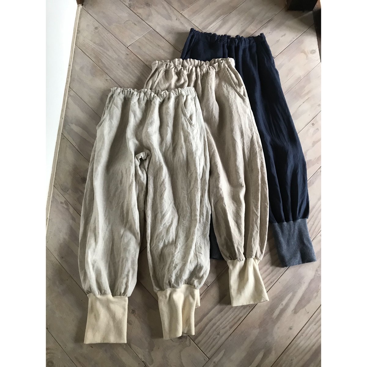 ローヘン　裾リブパンツリブ　ネイビー fit=scale-down,w=1200