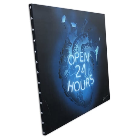 OPEN 24 HOURS﻿