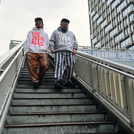 Logo×ALL YOU NEED IS WOW. Pullover Hoodie（Grey×White）