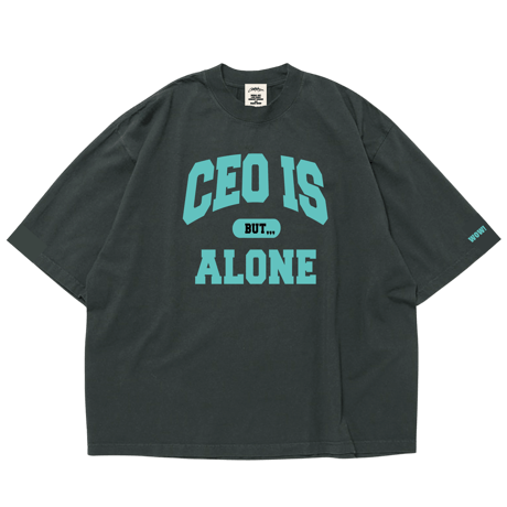 CEO IS ALONE T-shirt（BlackxBlue）