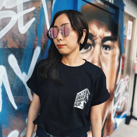 DON'T BE AFRAID TO HAVE FUN "MURAL" (Mini). T-shirt（BlackxWhite）