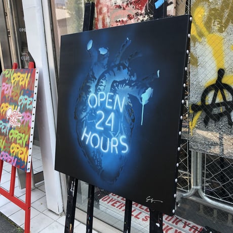 OPEN 24 HOURS﻿