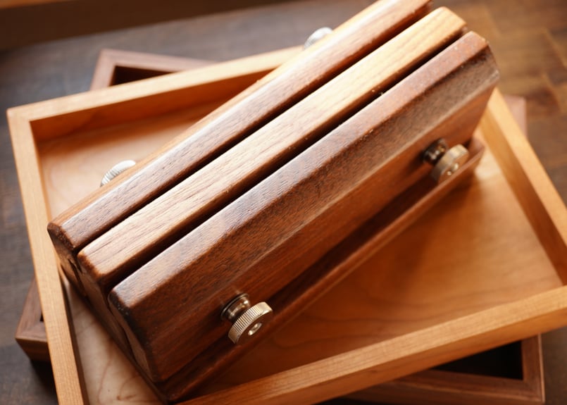 ステッチングポニー ワイドタイプ | at Leather Works レザー ステッチングポニー ワイドタイプ | at Leather Works レザー