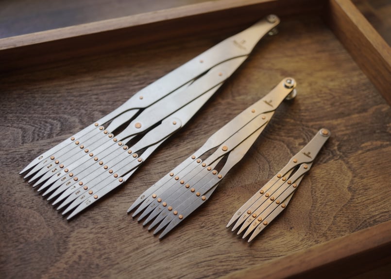 アジャスタブル目打ち(ピッチ調節目打ち) Nattools ピッチアジャスター | at Leather Works レザークラフトツール