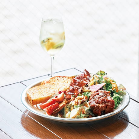 KELLY「おいしいパンとカフェと、スイーツ」特集（2024年7月号）