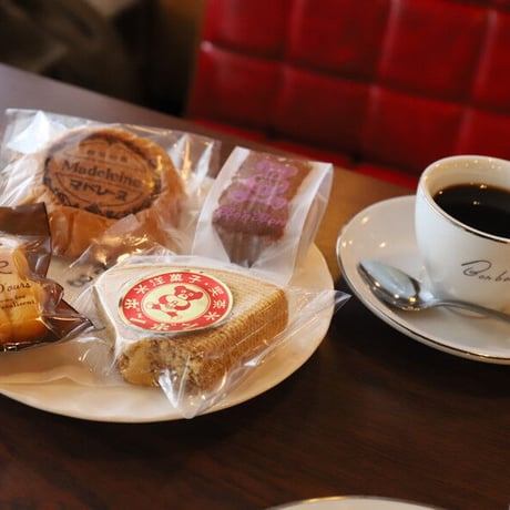 【洋菓子・喫茶ボンボン】くまちゃん巾着&焼き菓子15個詰め合わせセット