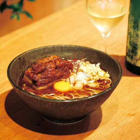 KELLY「たのしい酒場」特集（2025年1月号）