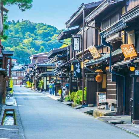KELLY「週末の癒し旅」特集（2024年11月号）