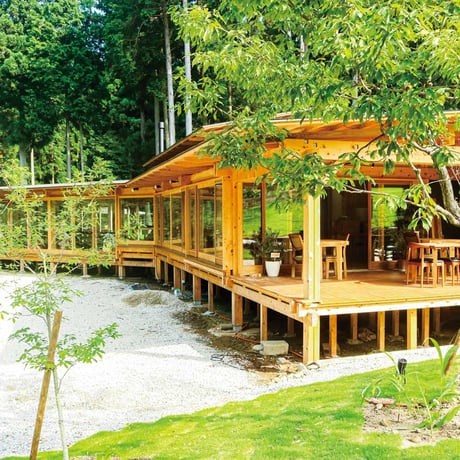 KELLY「東海のカフェと公園」特集（2025年7月号）
