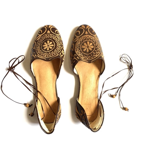 モロッコのラクダ革の靴