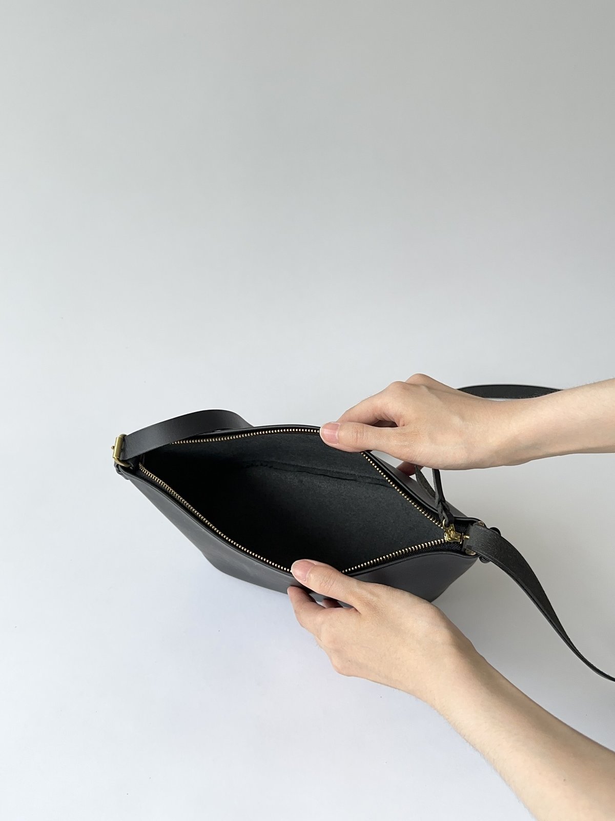 一粒舎　FLOATBAG ブラック float bag ブラック 一粒舎 - ミニマリストの持ち物リスト