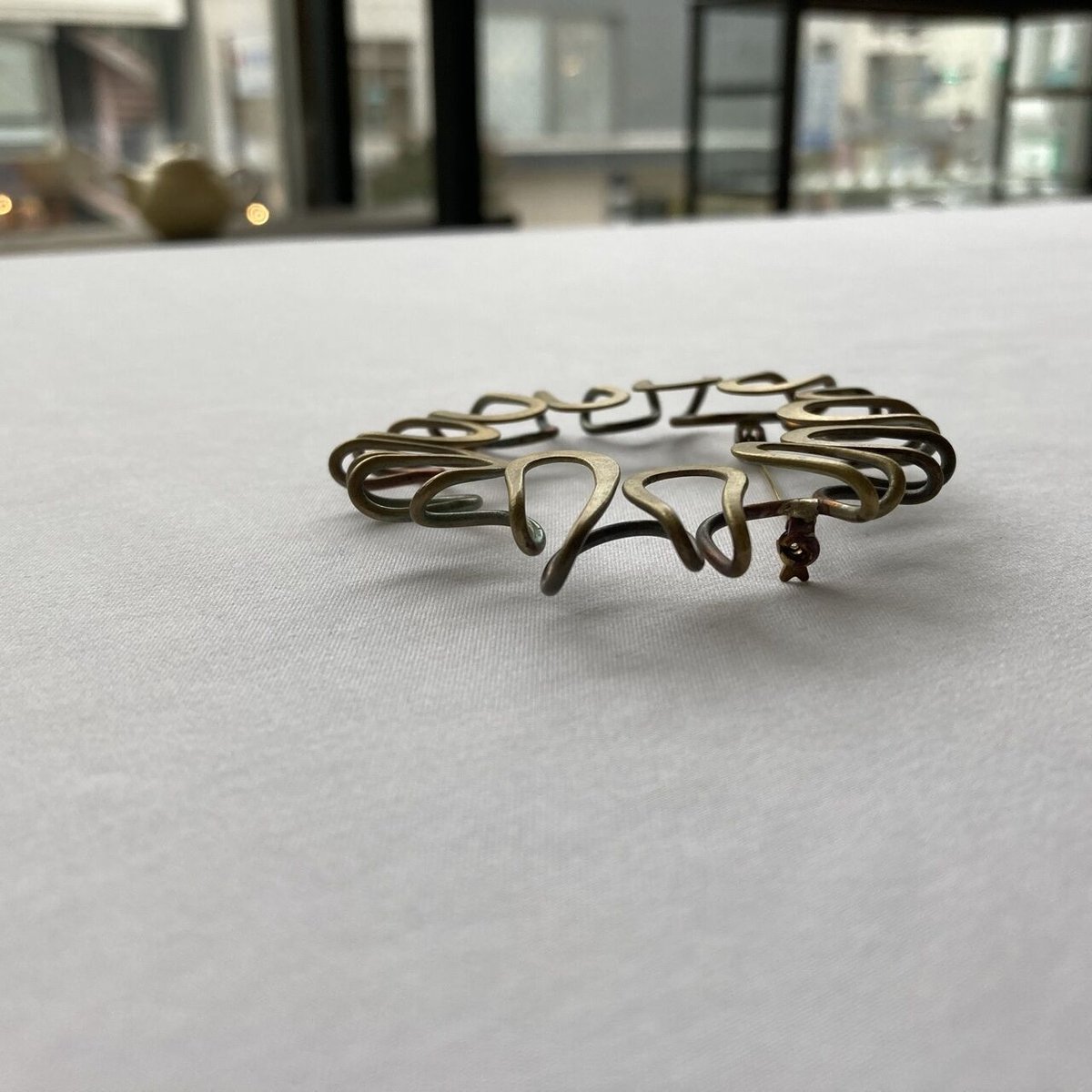 ムニョ折ブローチ/真鍮 | galeriekaigetsu online shop