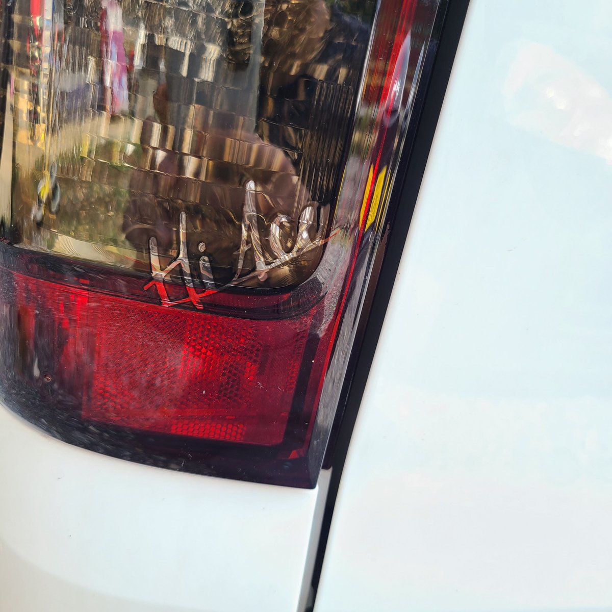 ハイエース200系純正テールランプ グラデーションスモーク塗装済 塗装