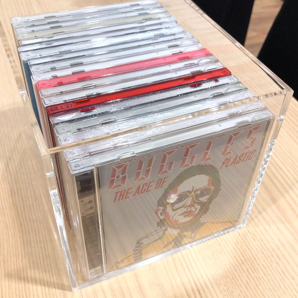 CD.DVDラック Amazon.co.jp: 回転式タワーCDラック・DVDラック[ブラック