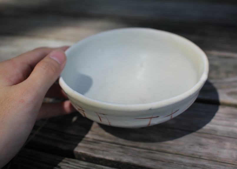 光藤佐 白磁赤絵茶碗 2 | online shop ゆすらや