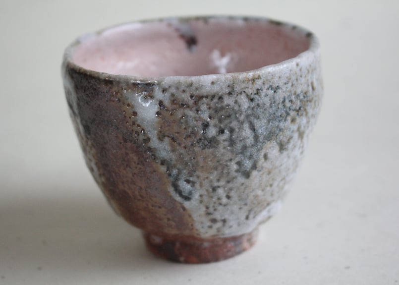 新美吉昭 窯変鼠志野汲み出し湯呑み | online shop ゆすらや