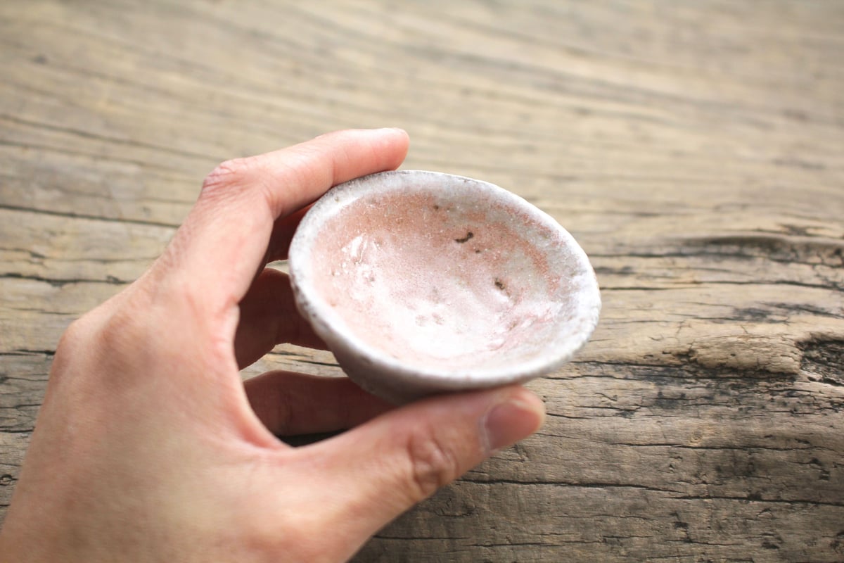 新美吉昭 志野 盃 ぐい呑み 共箱 酒器｜志野焼 ぐい呑み