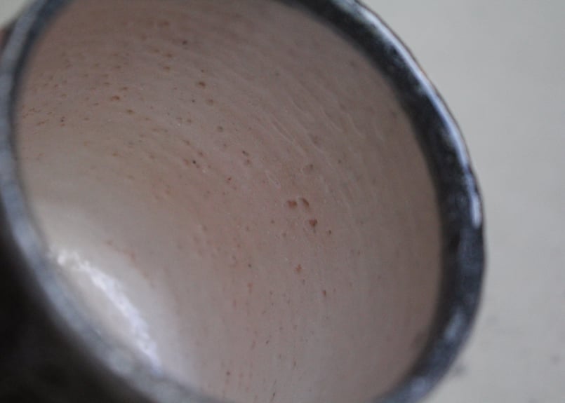 新美吉昭 窯変鼠志野湯呑み | online shop ゆすらや