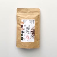 米ぬかふりかけ（うめ）☆新潟県産☆無農薬・自然栽培米ぬか、梅干しを漬けた後の紫蘇使用　３０ｇ