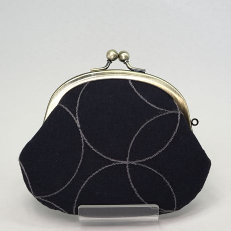 3.3寸丸小銭入れ　刺繍　輪　黒色