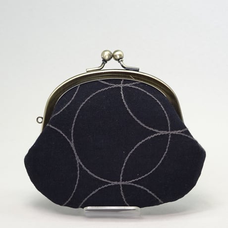3.3寸丸小銭入れ　刺繍　輪　黒色