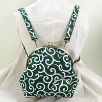 7.0寸 2WAYバッグ（リュック＆ショルダー）唐草（帆布）緑色　※口金：AG