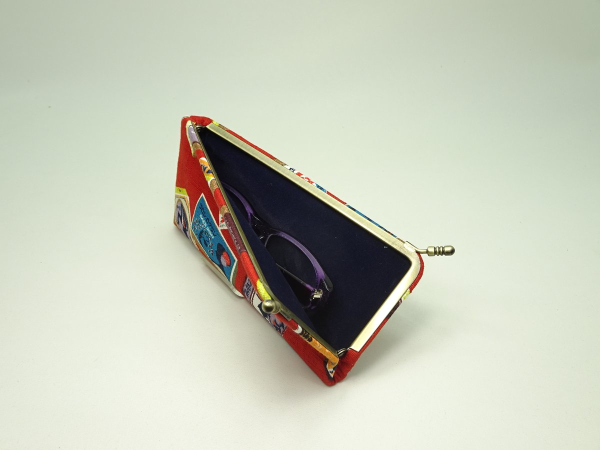 ミニチュア　メガネ　バッチ　レトロ GUCCI グッチ メガネ カラー ブルーレンズ サングラス GG0557OJ
