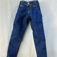 前開きのワンウオッシュデニムパンツ