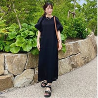 バルーンスリーブワンピース〈BLACK〉