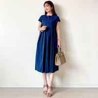 異素材タックワンピース〈NAVY〉