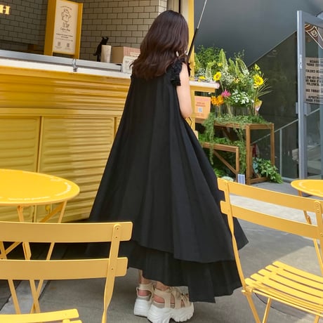 コットンフリル袖ワンピース〈BLACK・YELLOW〉